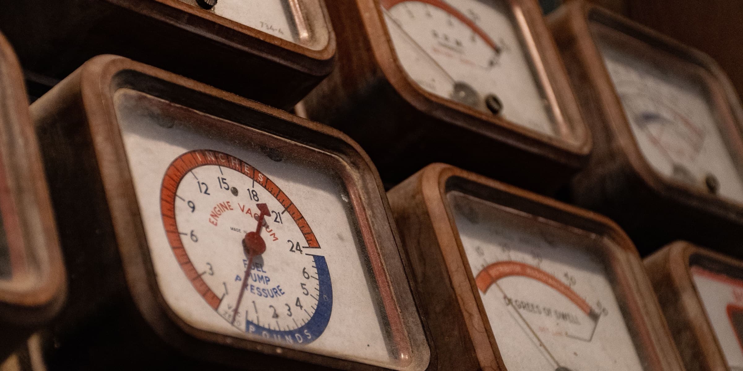 Vintage vacuum and pressure gauges